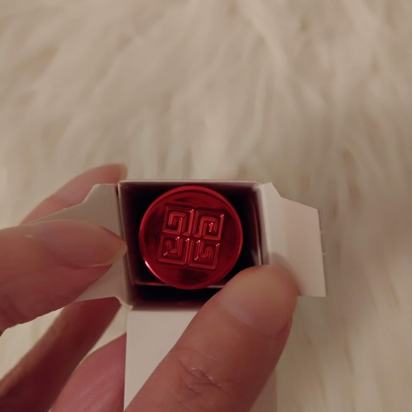 💝FIRM! NWT GIVENCHY VOLUME DISTURBIA MASCARA - Picture 12 of 12